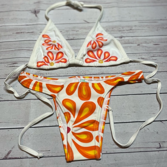 Agua Doce Other - Agua Doce Branc Orange/White Bikini Set Small